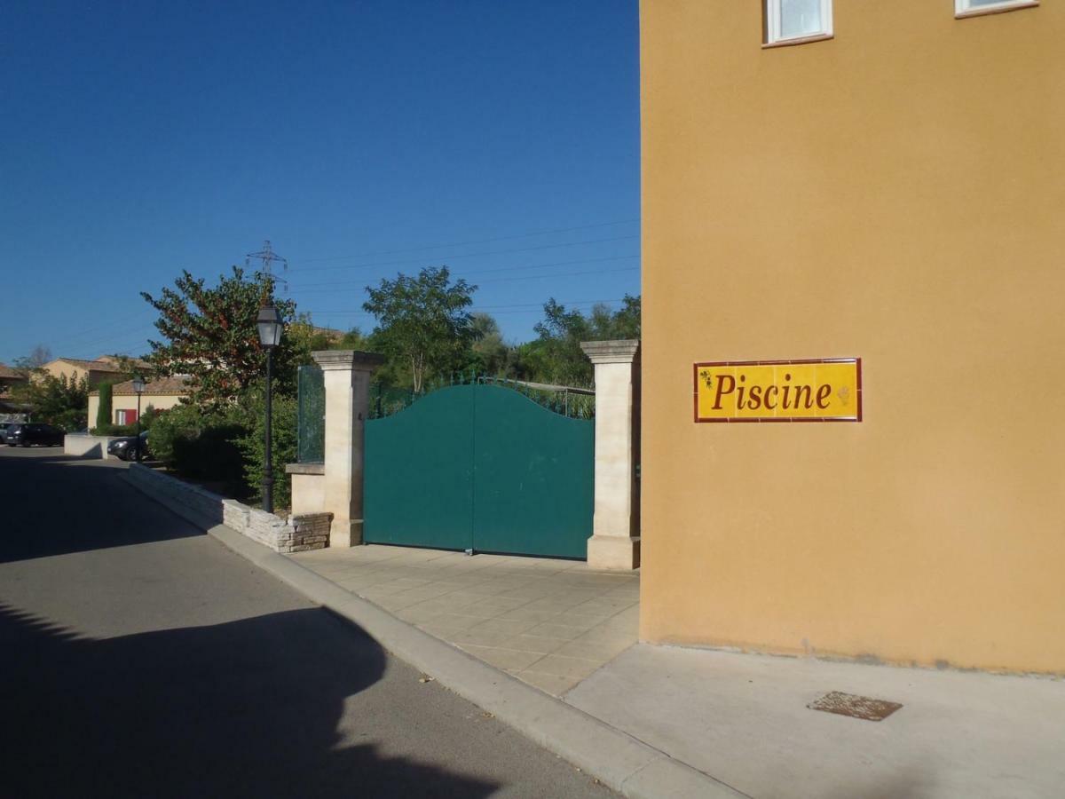 Appartement Dans La Residence Les Mazets De Camargue Arles Kültér fotó